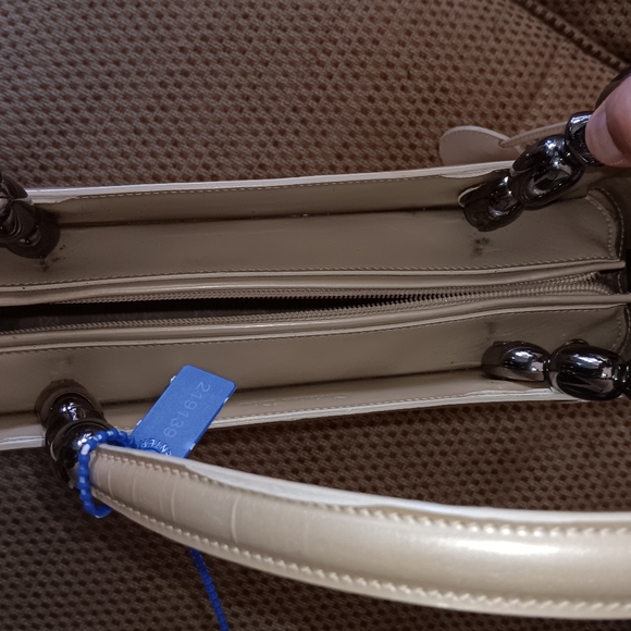 Dior tote with d rings and strap - Picture 6 of 8